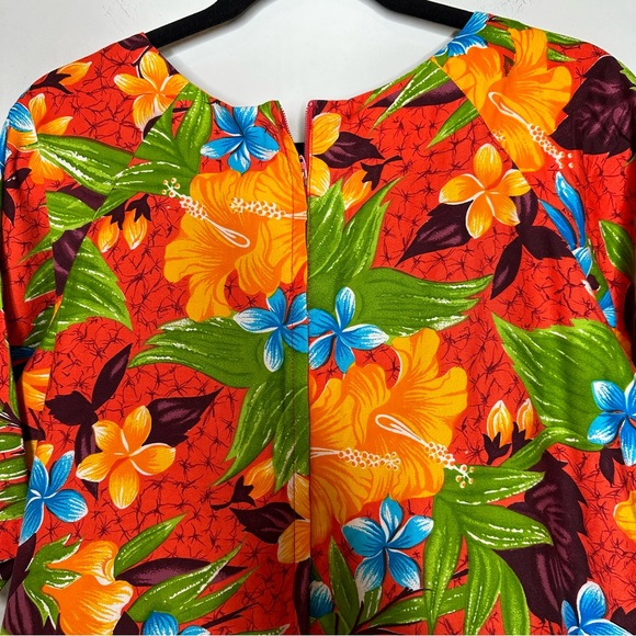 Vintage 1970's Pacific Isle Hawaiian Floral Print MuMu Midi Dress - Picture 3 of 6
